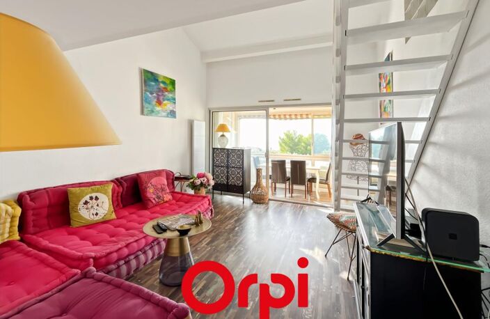 Appartement 4 pièces en duplex avec vue mer parking et cave — photo 4