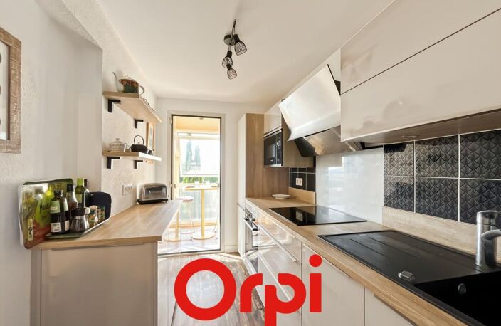 Appartement 4 pièces en duplex avec vue mer parking et cave — photo 5