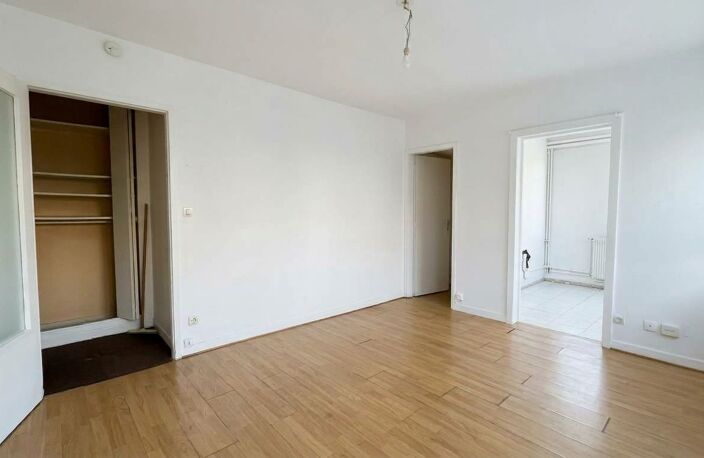 Appartement À Vendre — photo 2