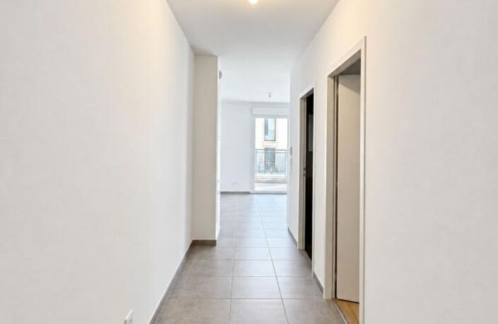 Appartement À Louer — photo 2