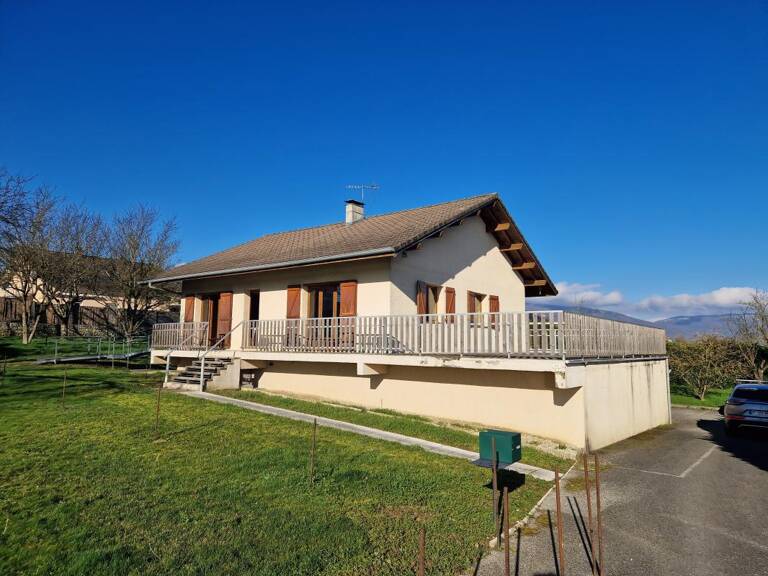 À VENDRE À SALES – MAISON INDIVIDUELLE AVEC DEUX LOGEMENTS — photo 1