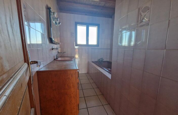À VENDRE À SALES – MAISON INDIVIDUELLE AVEC DEUX LOGEMENTS — photo 5