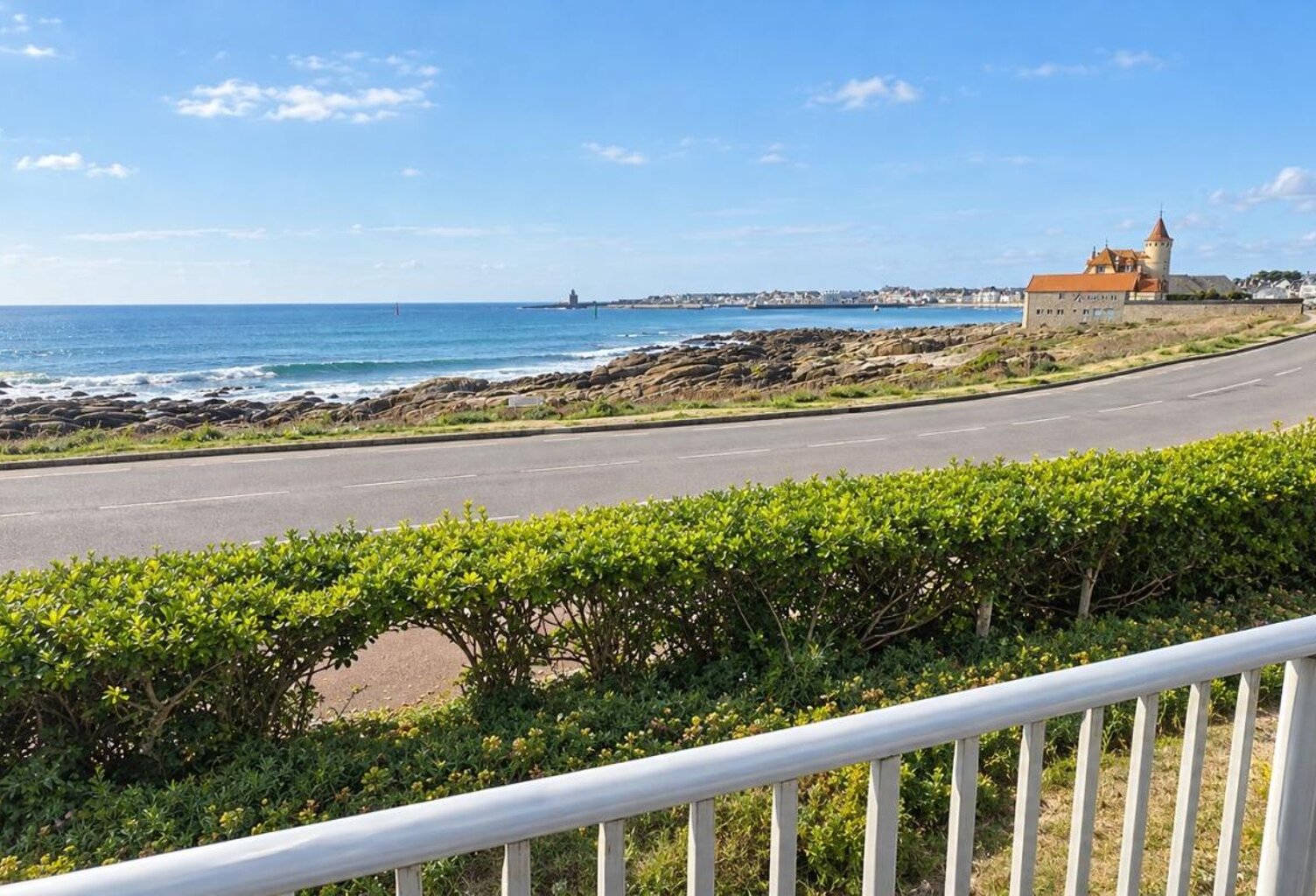 BEL APPARTEMENT AVEC VUE MER EXCEPTIONNELLE À QUIBERON — photo 1