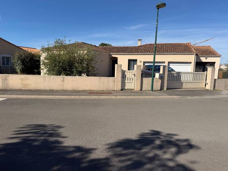 Maison À Vendre — photo 1