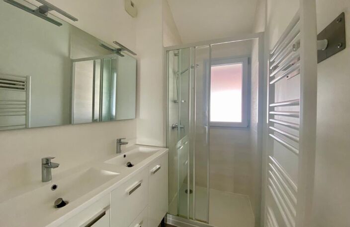 Appartement À Louer — photo 4