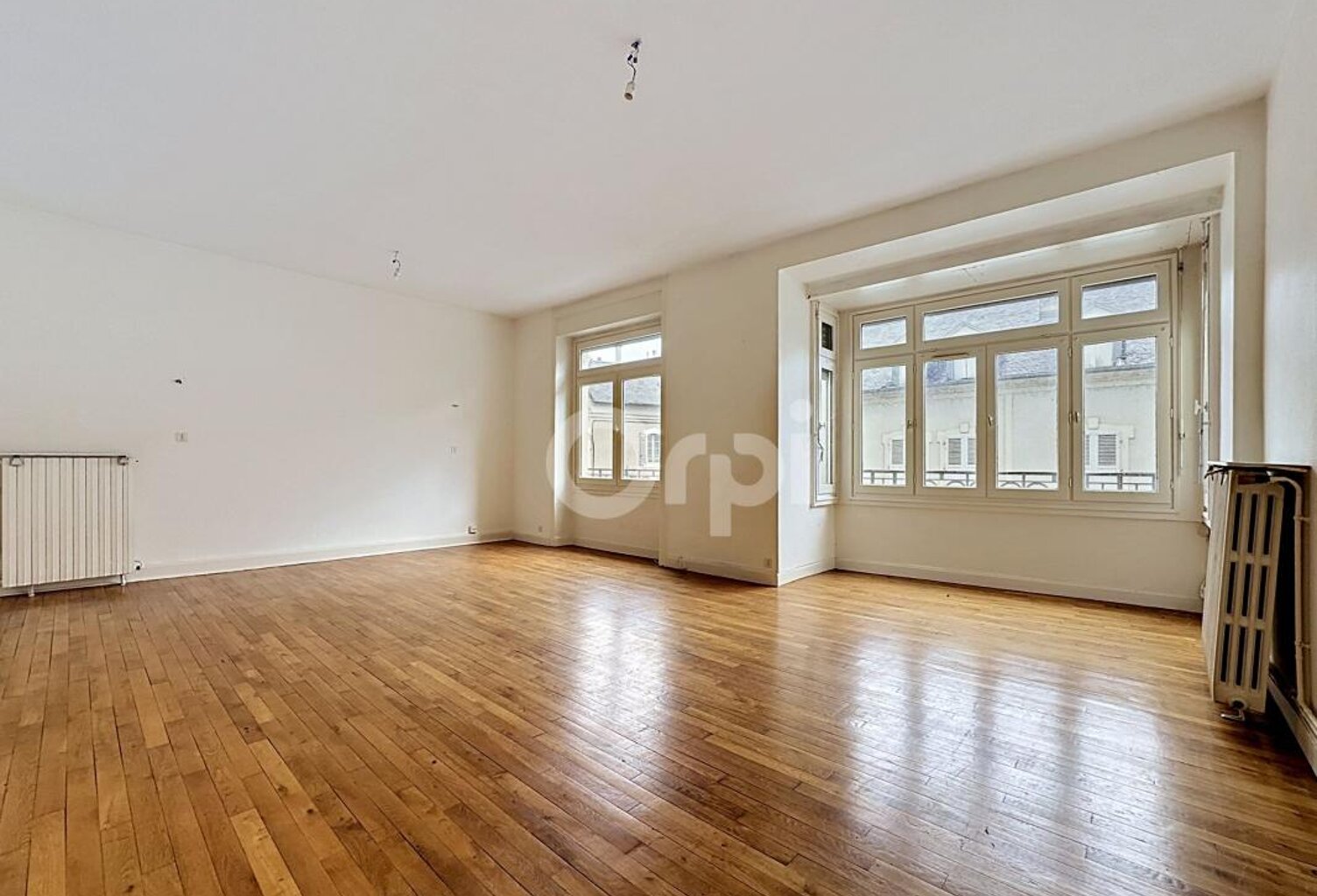 Appartement À Vendre — photo 1
