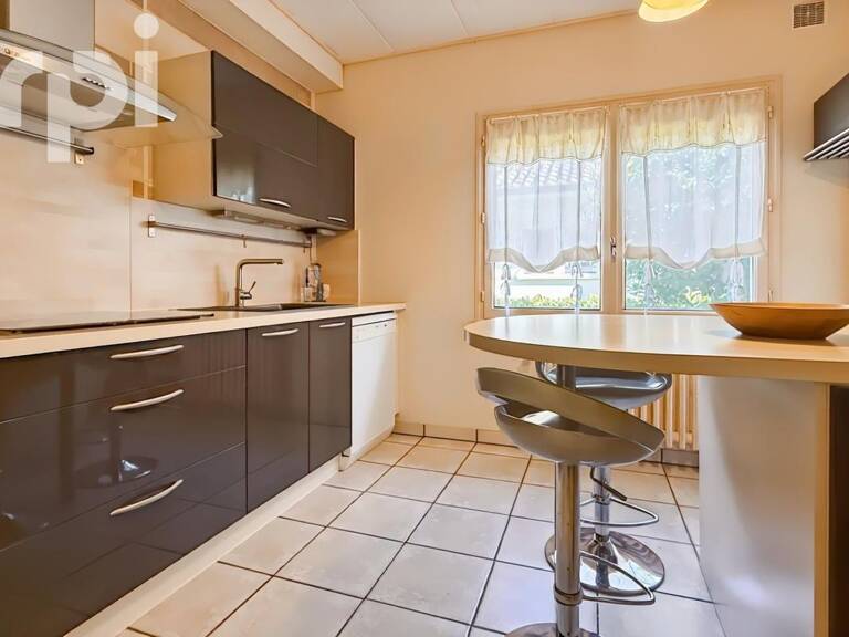 🏡 Maison de caractère avec piscine à Rilhac-Rancon — photo 1