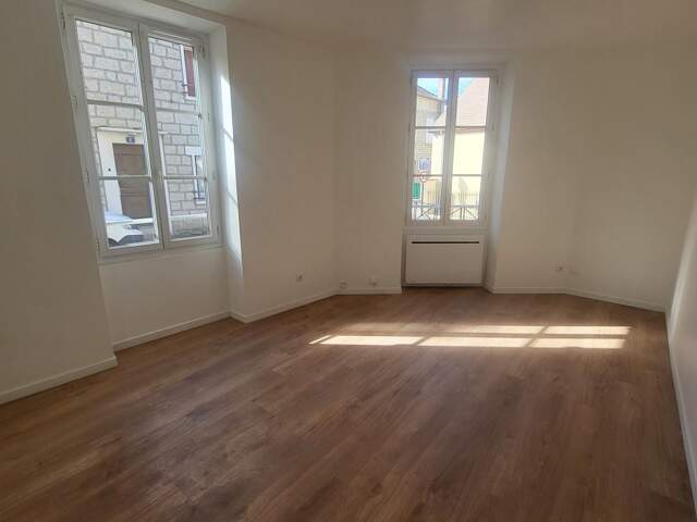 Appartement À Vendre — photo du bien