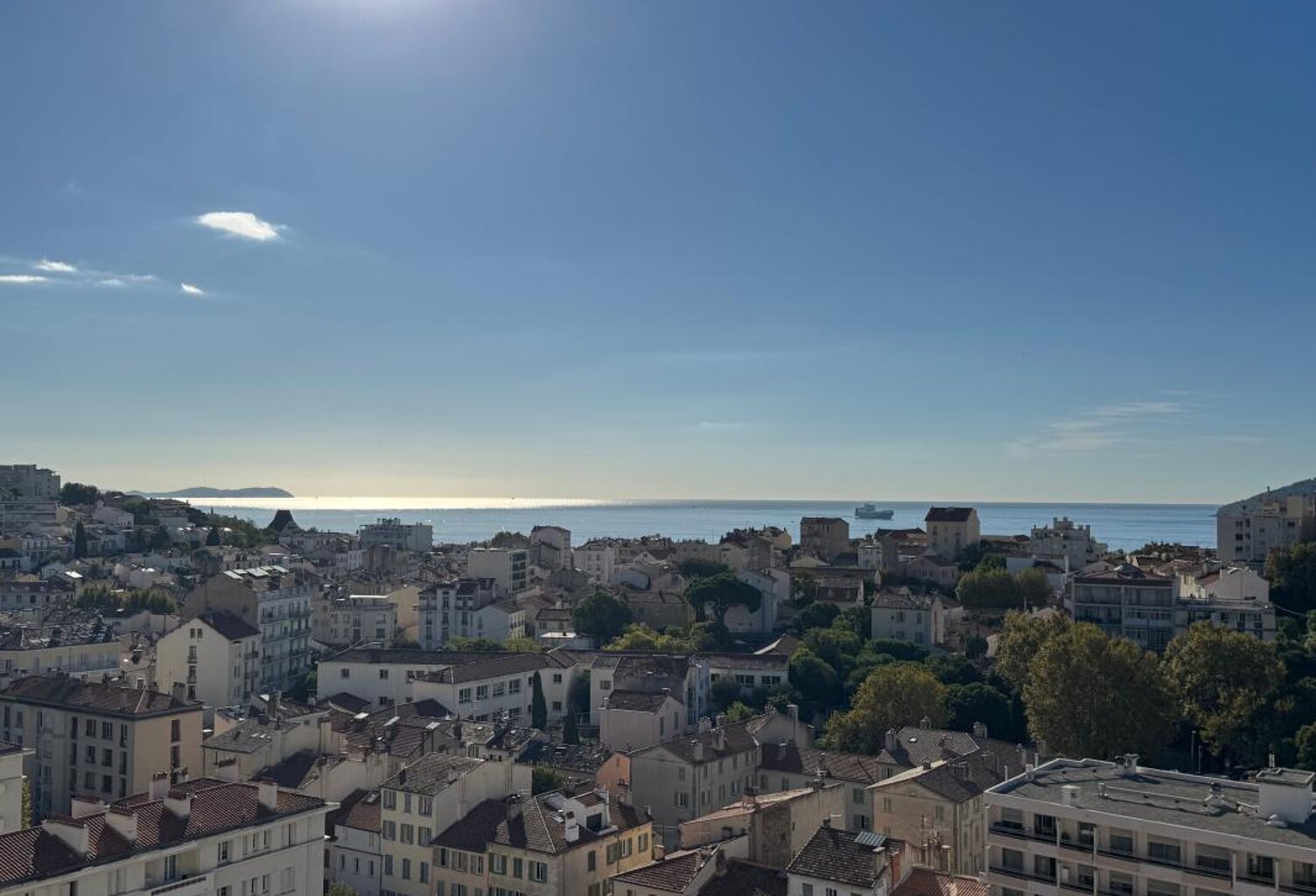 Mourillon vue mer pour ce T4 de 78m2 dans une copropriété de bon standing — photo 1