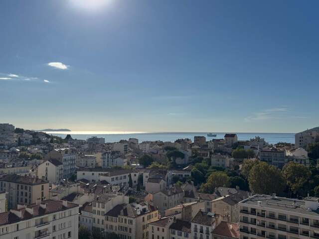 Mourillon vue mer pour ce T4 de 78m2 dans une copropriété de bon standing — photo du bien