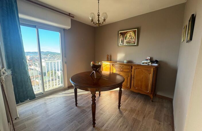 Mourillon vue mer pour ce T4 de 78m2 dans une copropriété de bon standing — photo 4
