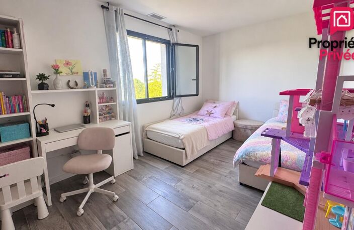SAINT-MITRE-LES-REMPARTS  MAISON CONTEMPORAINE DE 145 m² AVEC PISCINE — photo 5