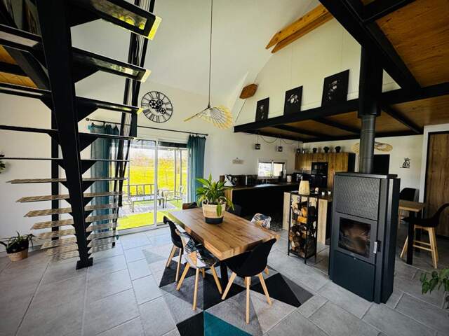 Maison + hébergements insolites sur 1 ha — photo du bien