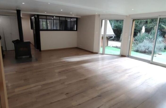 PEZOU 41, joli chalet spacieux dans un cadre exceptionnel avec piscine — photo 4