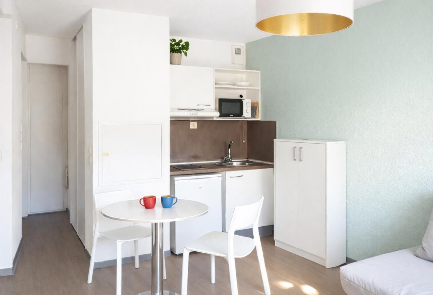 Talence - Proche  Kedge, studio avec terrassa vendu libre — photo 1
