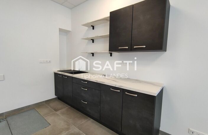 Local commercial, Quartier La Pallice, RDC — photo 2