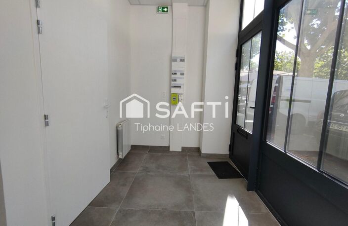 Local commercial, Quartier La Pallice, RDC — photo 4