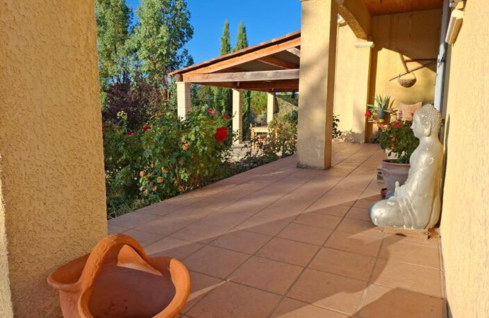 AUREL (84390)  COUP DE COEUR POUR CETTE VILLA DE 124 M² AVEC 4 CHAMBRES UN GARAGE ET 3 600 M² DE TERRAIN — photo 2