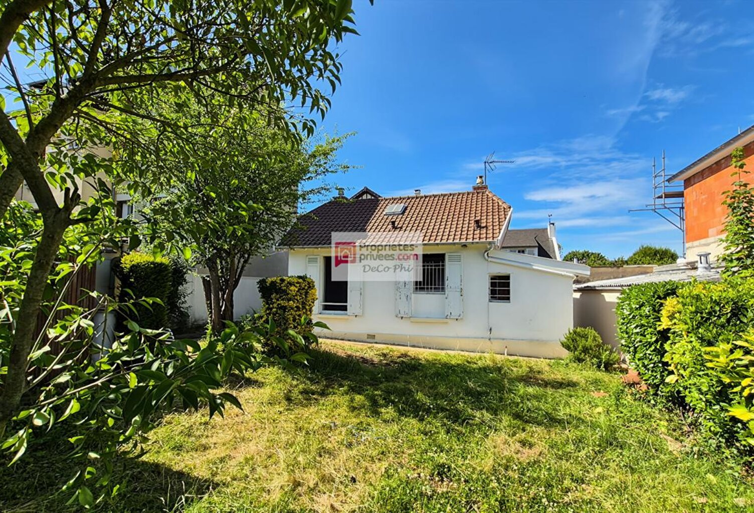 Maison  47 m2  +  terrain constructible 295m2  jardin  Viroflay — photo 1