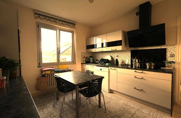 VARENNES-VAUZELLES - MAISON 5 CHAMBRES — photo 3