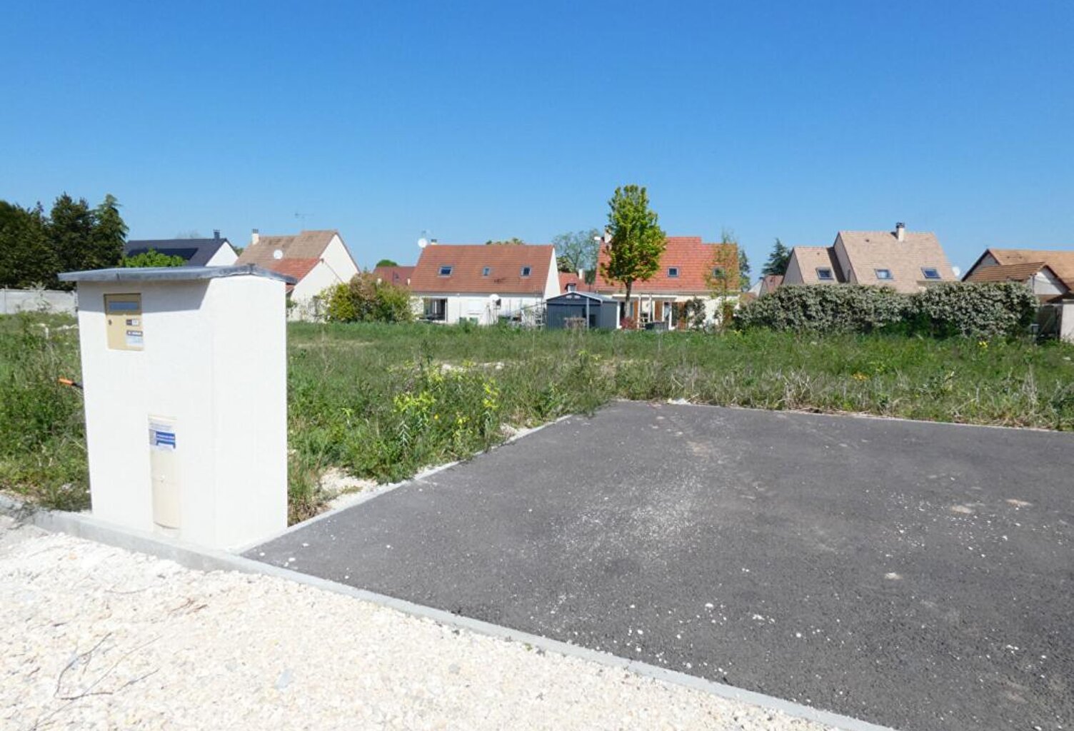 Terrain  viabilisé 420 m² (OULINS) — photo 1