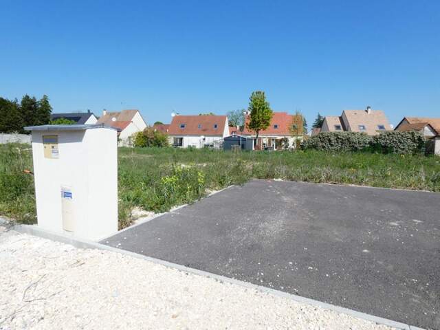 Terrain  viabilisé 420 m² (OULINS) — photo du bien