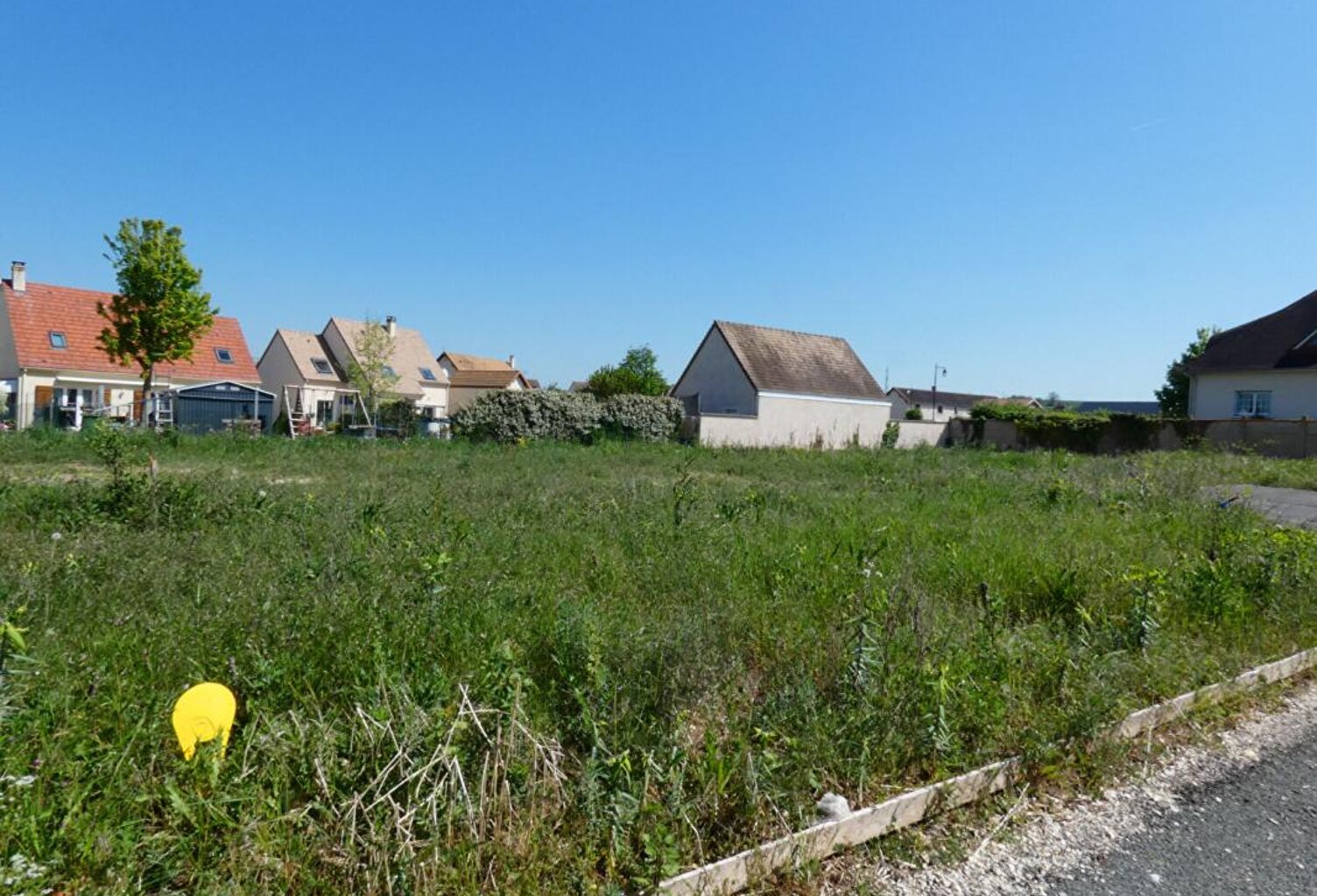 Terrain  viabilisé 840 m² (OULINS) — photo 1