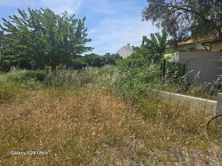 TERRAIN A BÂTIR, VIABILISE & LIBRE DE CONSTRUCTION de 305 m² — photo 1