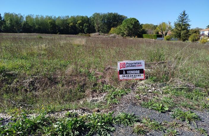 Terrain 1080 m² viabilisé à coànstruire - Gimeux 16310 — photo 2