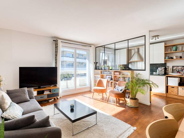 Appartement 3 chambres - étage élevé - balcons - local vélos - parking - cave — photo 1