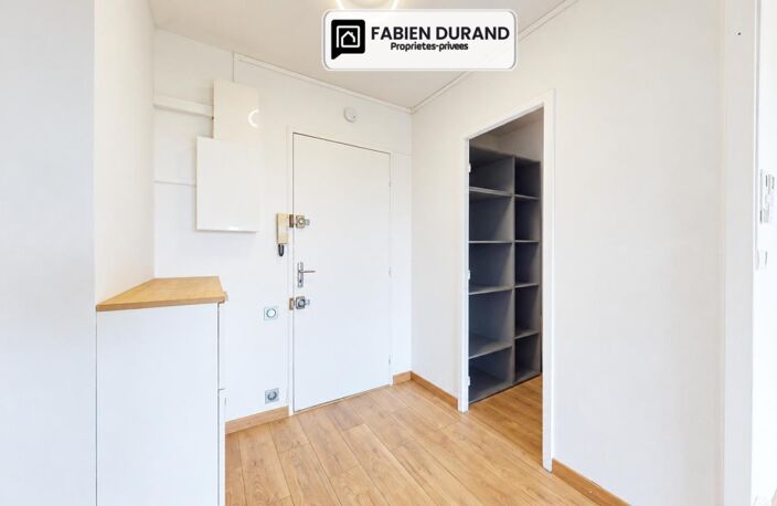 Appartement T4 91,73 m2  Garage Ascenseur à Draguignan — photo 5
