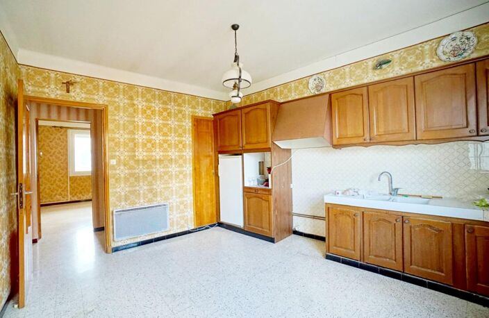 Salindres - Ensemble immobilier  - Appartement + Local commercial loué — photo 5