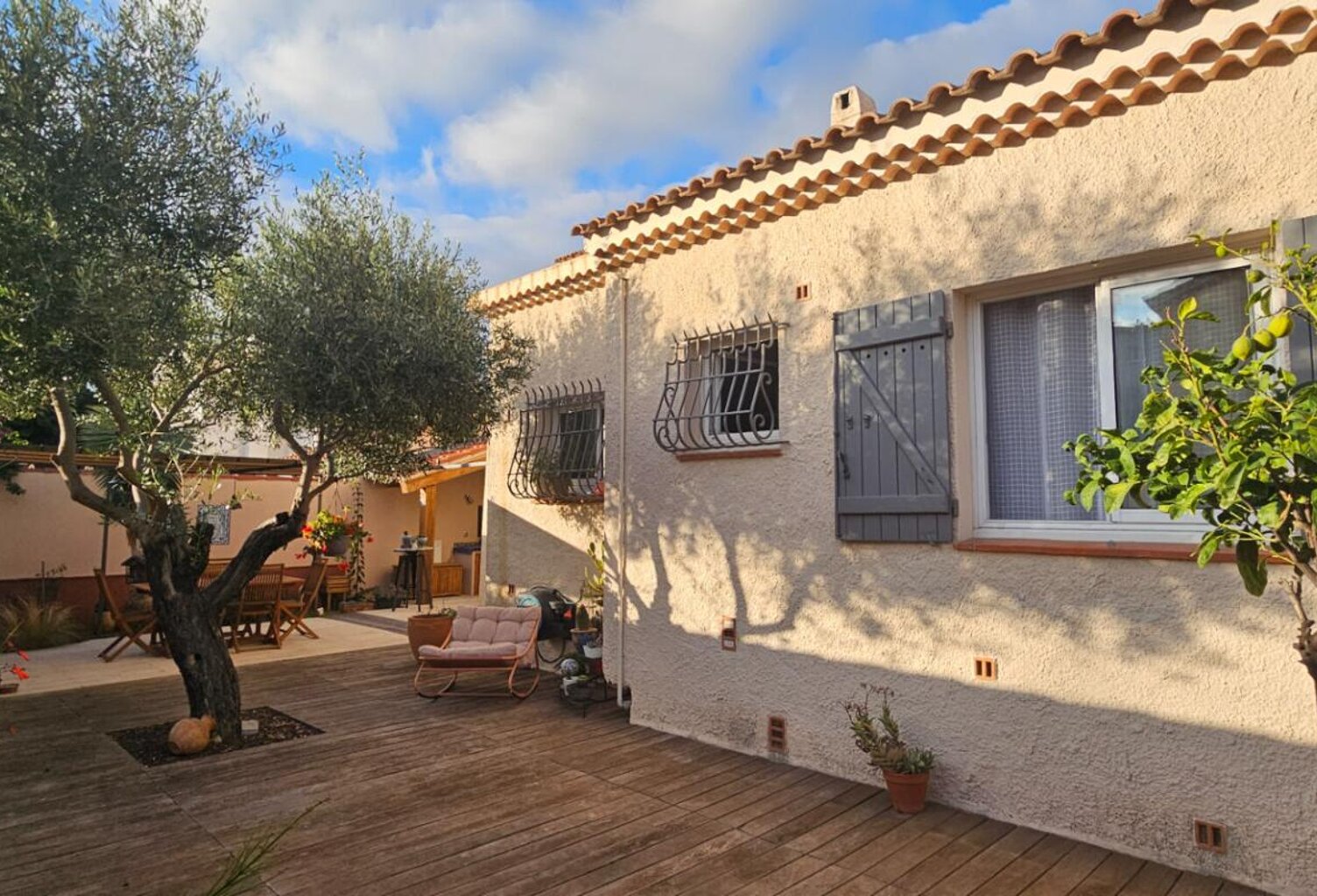VILLA -LA SEYNE SUR MER - CHATEAUBANNE — photo 1