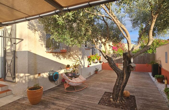 VILLA -LA SEYNE SUR MER - CHATEAUBANNE — photo 2