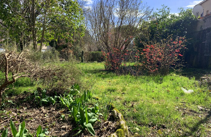 Maison de village 240 m², 6 chambres, avec jardin et local commercial — photo 2