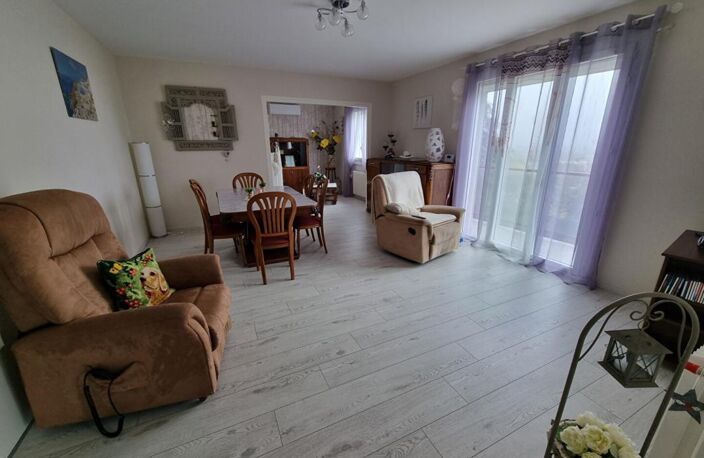 Maison Chalamont 7 pièces 190 m2 sur terrain de 1000m2 — photo 3