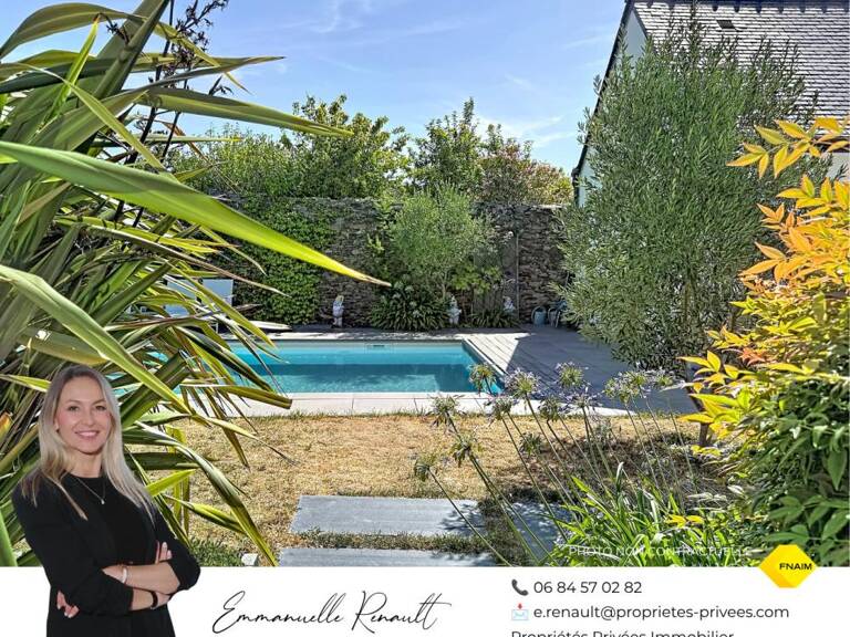 Propriété exceptionnelle Sarzeau centre · Ensemble immobilier, jardin clos, piscine — photo 1