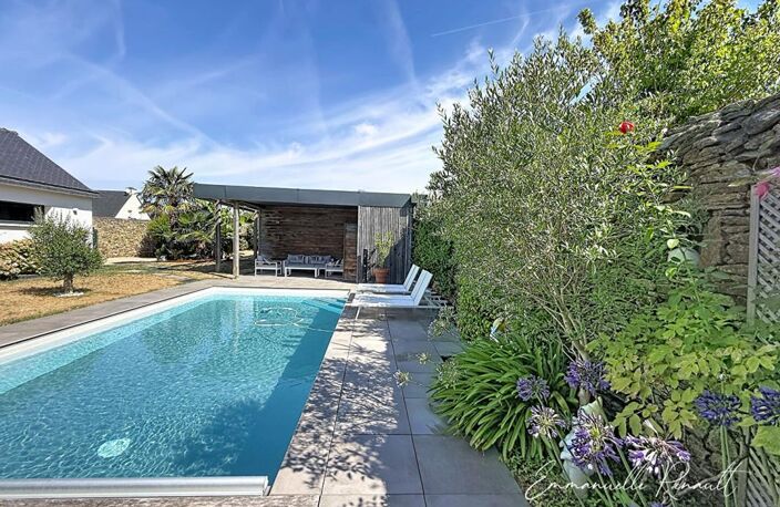 Propriété exceptionnelle Sarzeau centre · Ensemble immobilier, jardin clos, piscine — photo 2