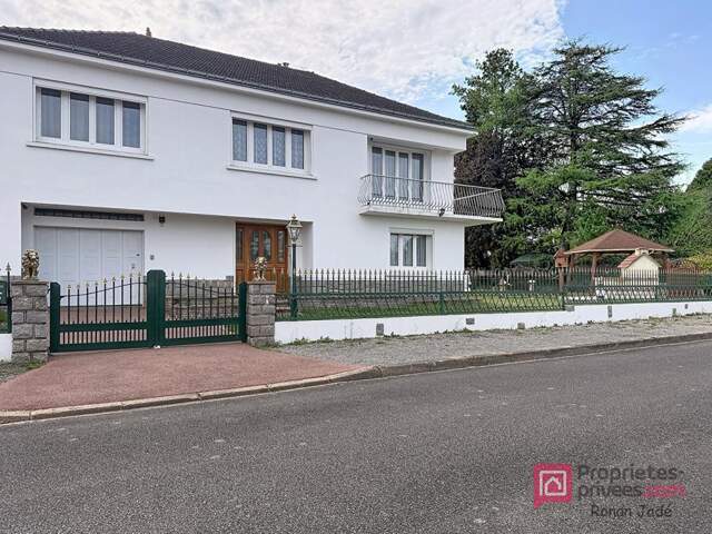 Maison Sautron 8 pièce(s) 172 m2 — photo du bien