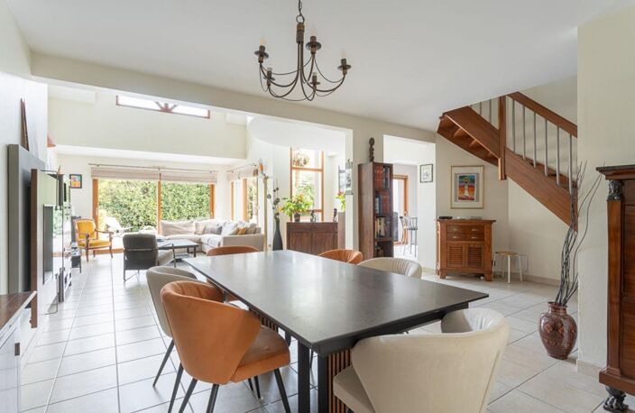 Maison - 7 pièces - 171 m2 - Longchamp/Gaudinière — photo 2