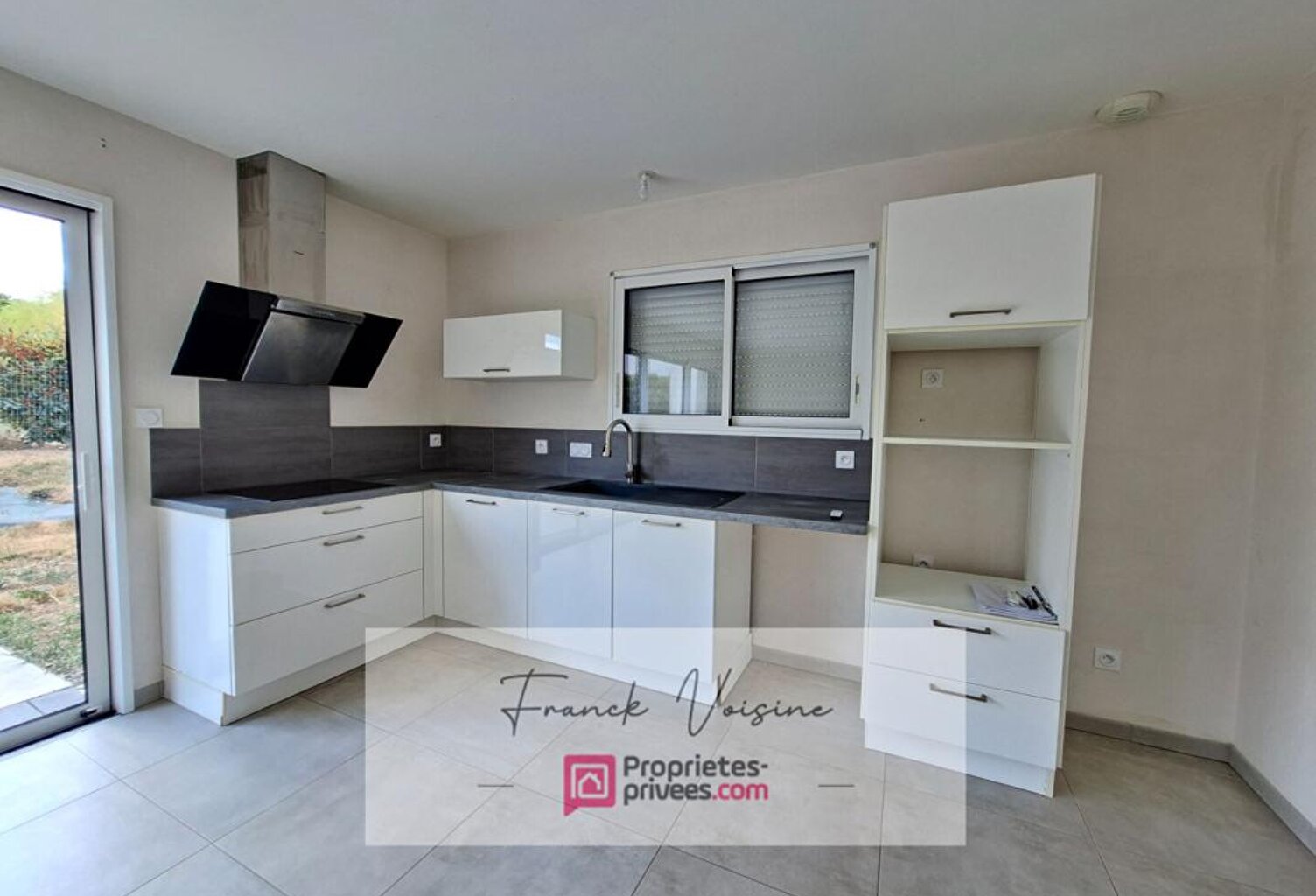 A VENDRE aux Herbiers, Maison de 84 m2 env avec 3 chambres sur une parcelle de 410 m2 — photo 1