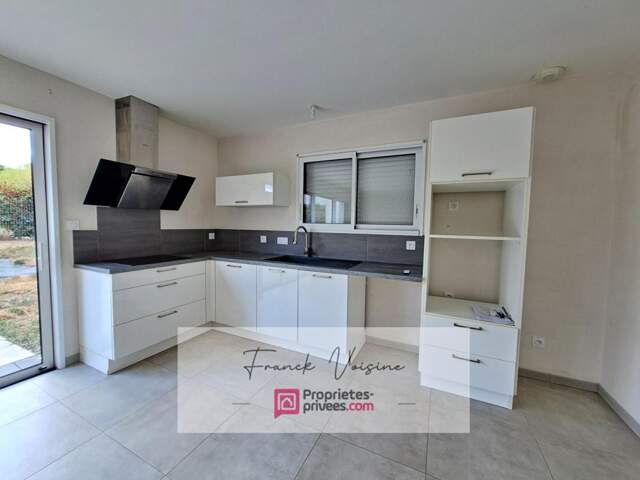 A VENDRE aux Herbiers, Maison de 84 m2 env avec 3 chambres sur une parcelle de 410 m2 — photo du bien