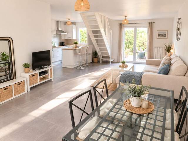 VIEUX DOULON : maison  3 chambres, jardin intime et garage — photo du bien