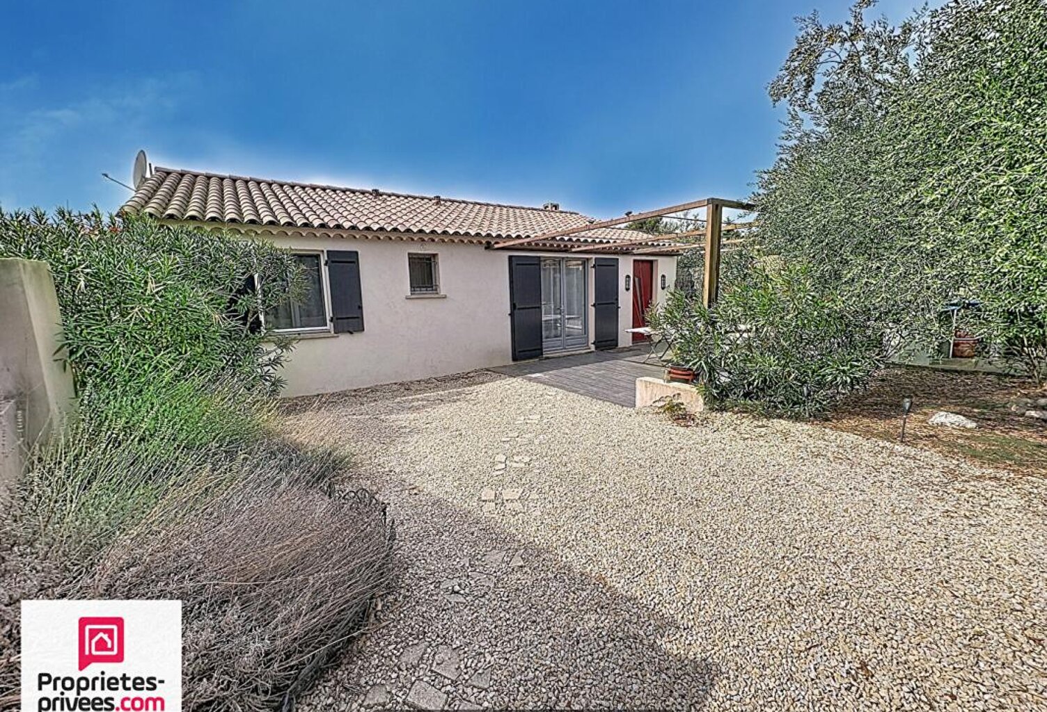 La Bastide -des-Jourdans VILLA T4 avec piscine et garage — photo 1