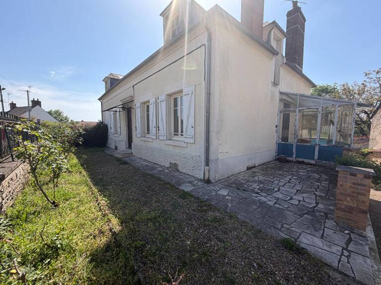 Belle maison ancienne à Guérigny — photo 1