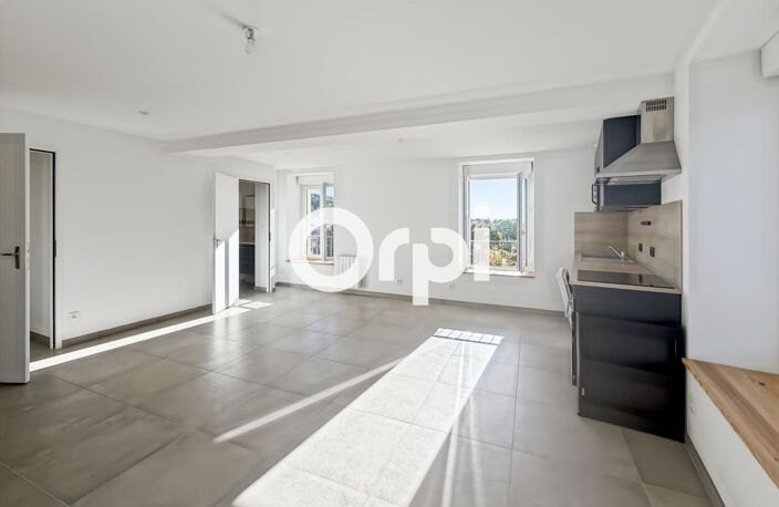 À LOUER – Appartement T2 entièrement rénové à Saint-Martin-en-Haut — photo 3