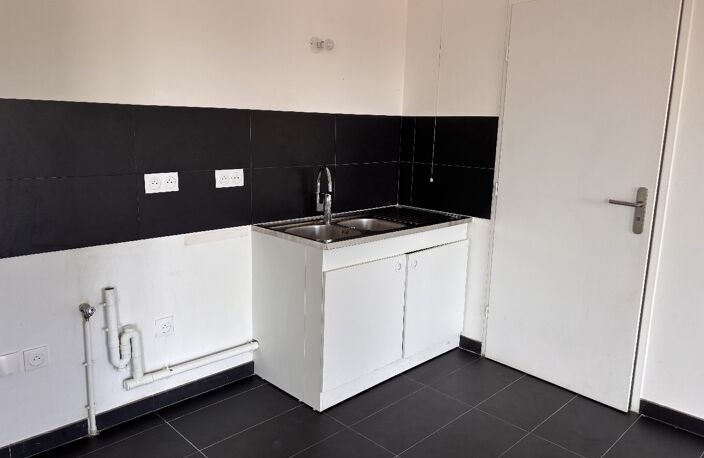Location appartement 3 pièces 65 m² à Beaumont-sur-Oise (95260) — photo 3