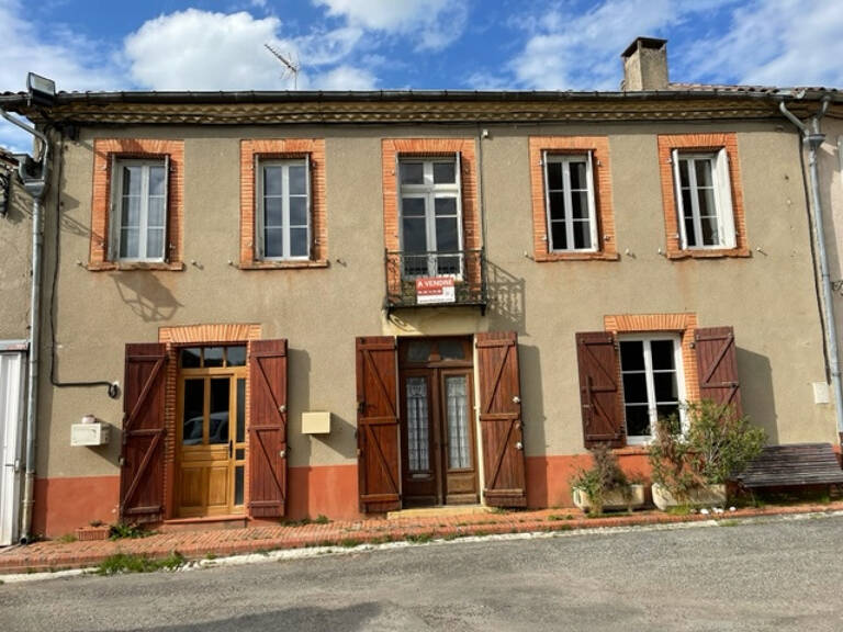 Simorre, maison de village de 220m2 avec jardinet/cour de 90 — photo 1