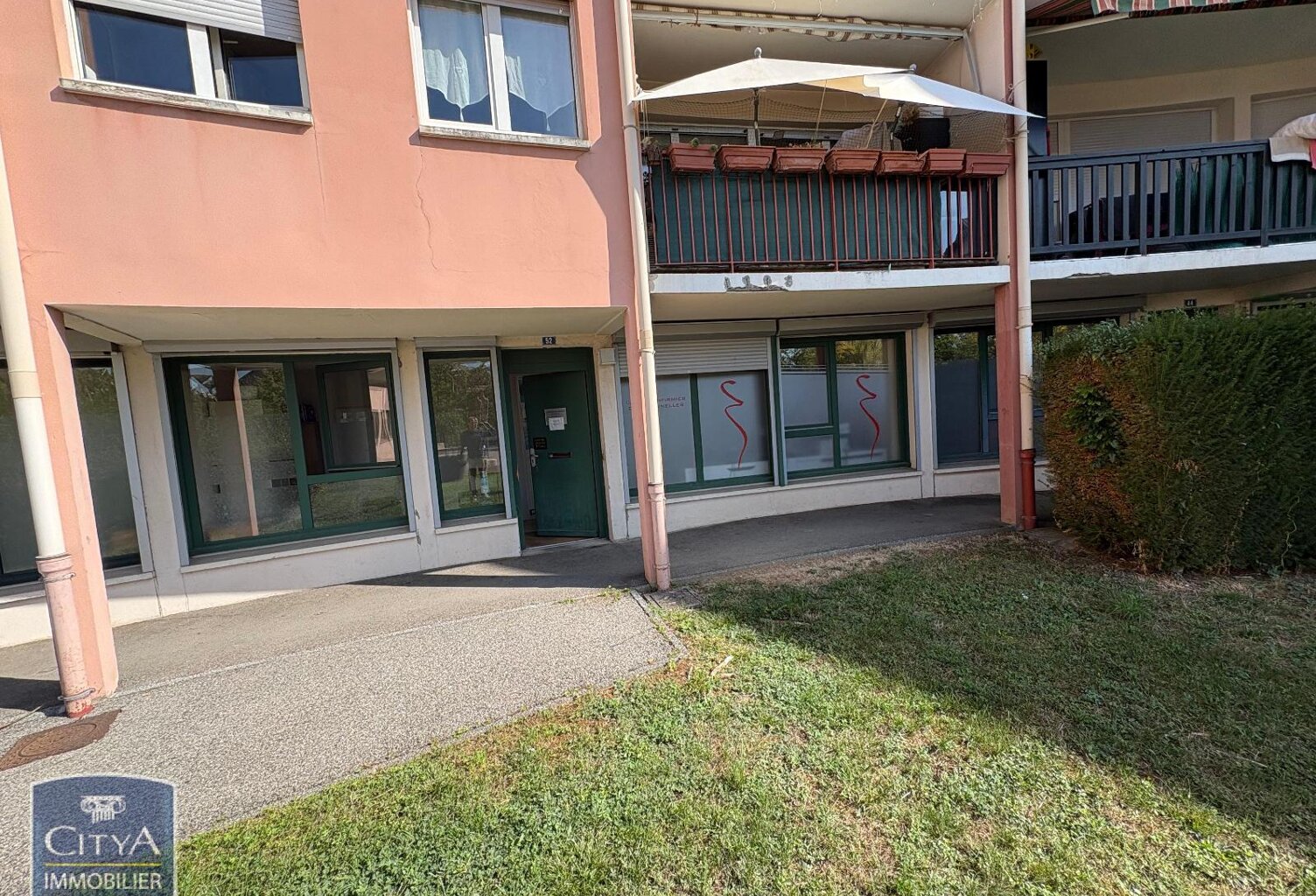 Location bureau 2 pièces 35 m² à Saint-Alban-Leysse (73230) — photo 1
