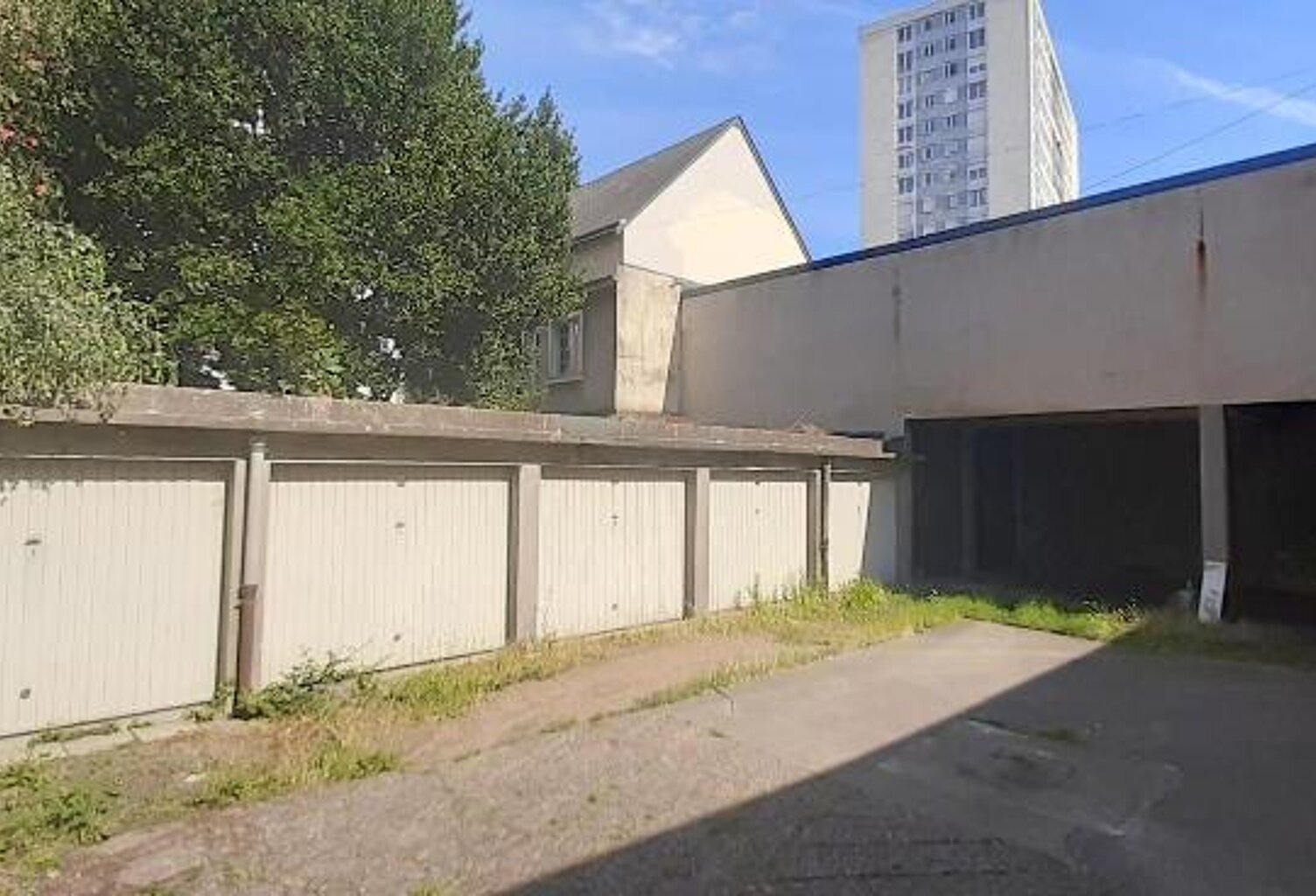 Location garage   à Tours (37000) — photo 1